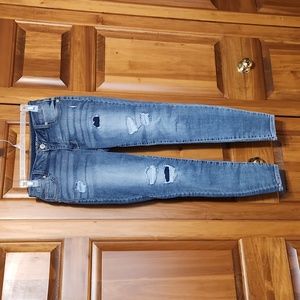 Maurices distressed jeggings small